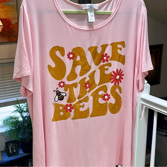 🩷NWT🩷 Moa Moa Plus Size Save The Bees Graphic Tshirt  Size 3X - Picture 2 of 4